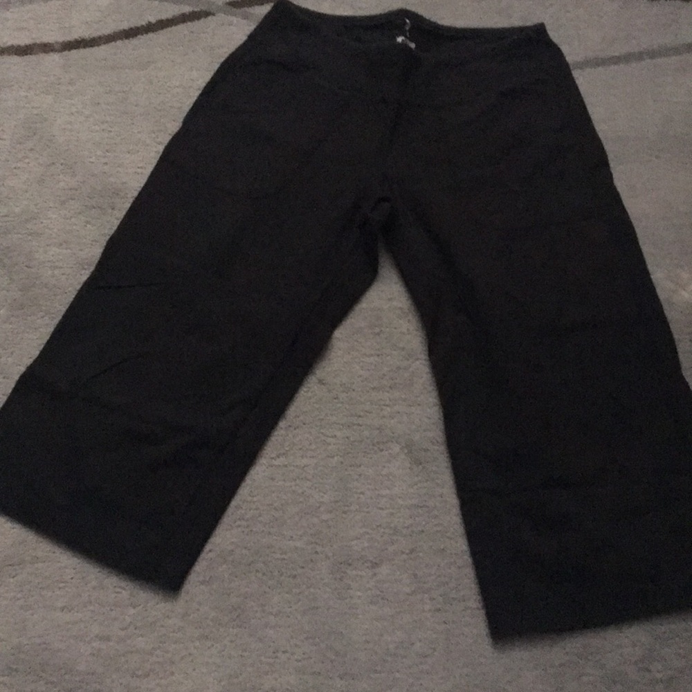 Crop workout pants